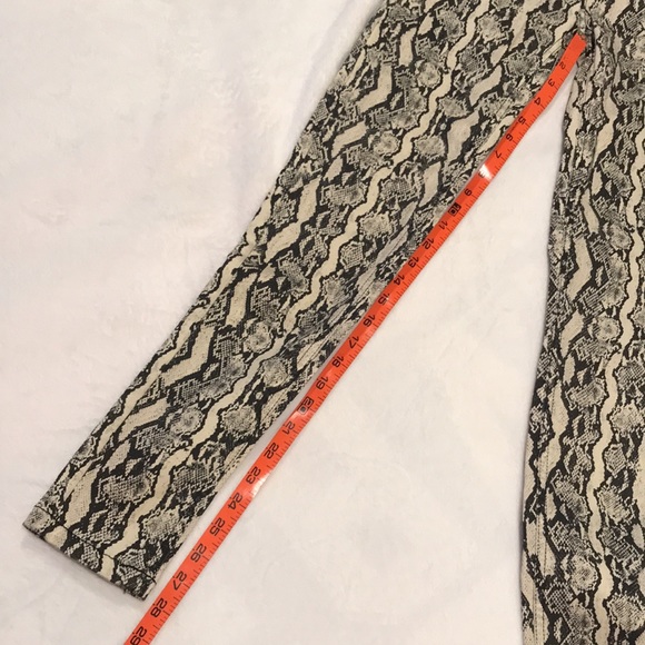 Wild Fable Snakeskin High Rise Skinny Jeans 2 - Picture 13 of 15